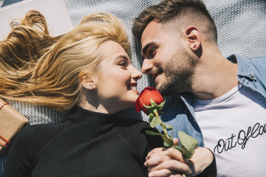 laughing-young-couple-enjoying-date